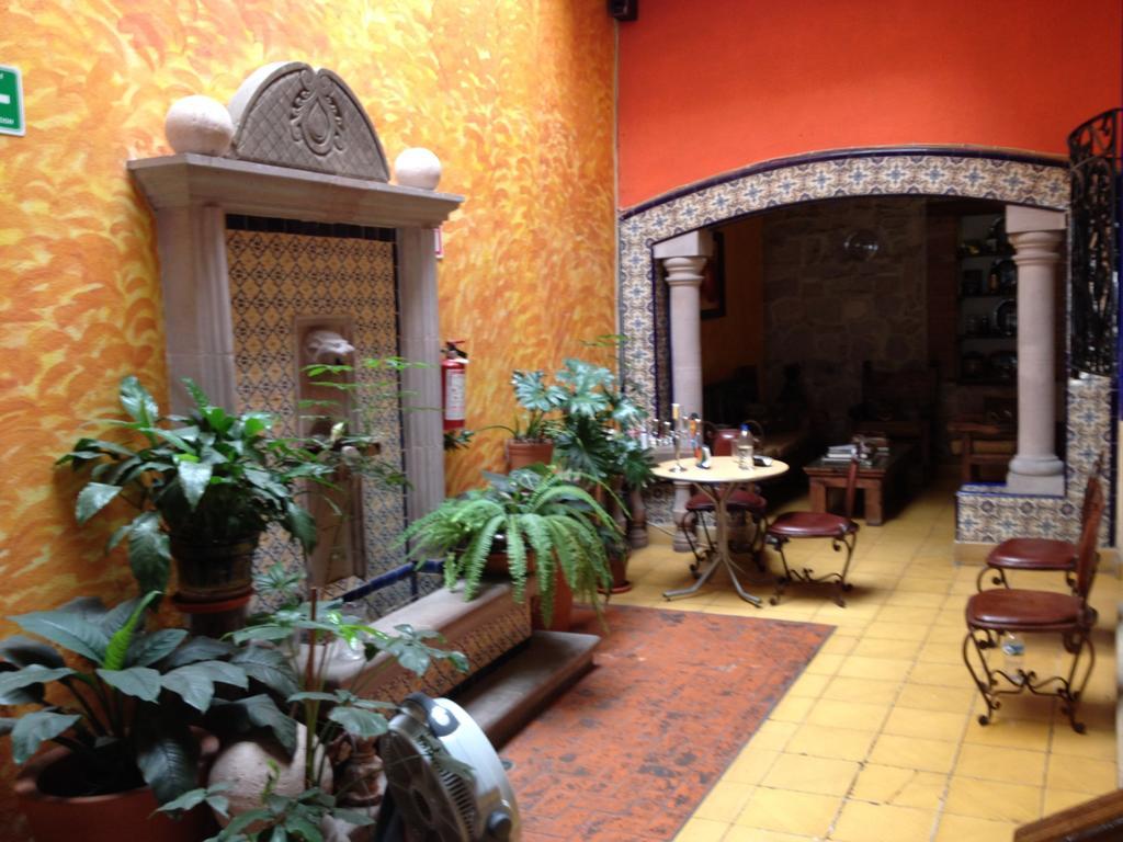 Hostal Casa Castillo Morelia Bagian luar foto