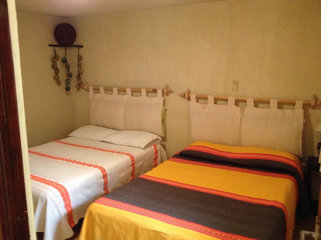 Hostal Casa Castillo Morelia Ruang foto