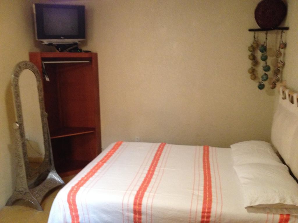 Hostal Casa Castillo Morelia Bagian luar foto